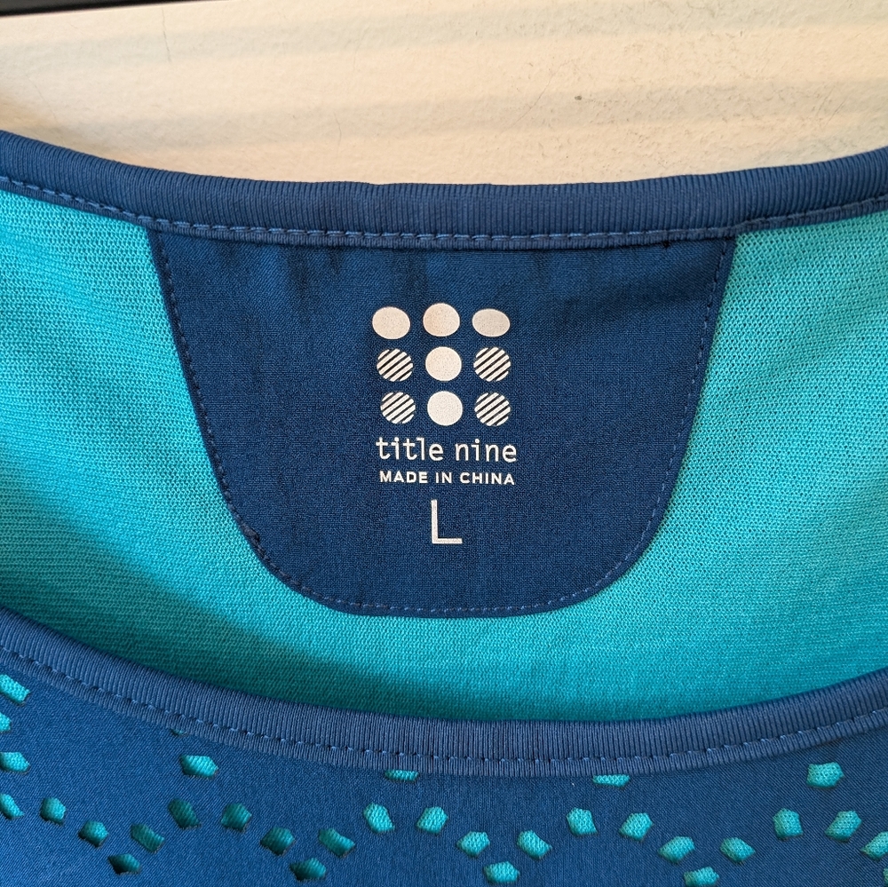Title Nine Women's Teal Blue Nimblene Eyelet Athletic Dress Large - Picture 4 of 6